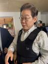3kg 방검복 입고 뛰는 이재명... '테러 경고 계속, 공개 연설 자제 요청 많아져'