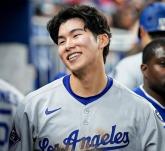 절실한 김혜성, 3경기 연속 안타... '타율 0.417'
