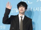 '양다리 논란' 사카구치 켄타로, 부국제 앞두고 결국 '이런 결정' 내렸다