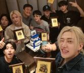 박진영, 빌보드 7연속 1위 스트레이 키즈에 '금 160돈' 통 큰 선물