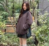 고현정, 나이 잊은 가을 패션... '미니스커트+롱부츠'로 여친샷 미모 폭발